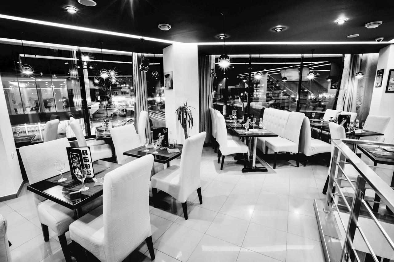 Calypso Home Oran Aïn El Turk Buitenkant foto